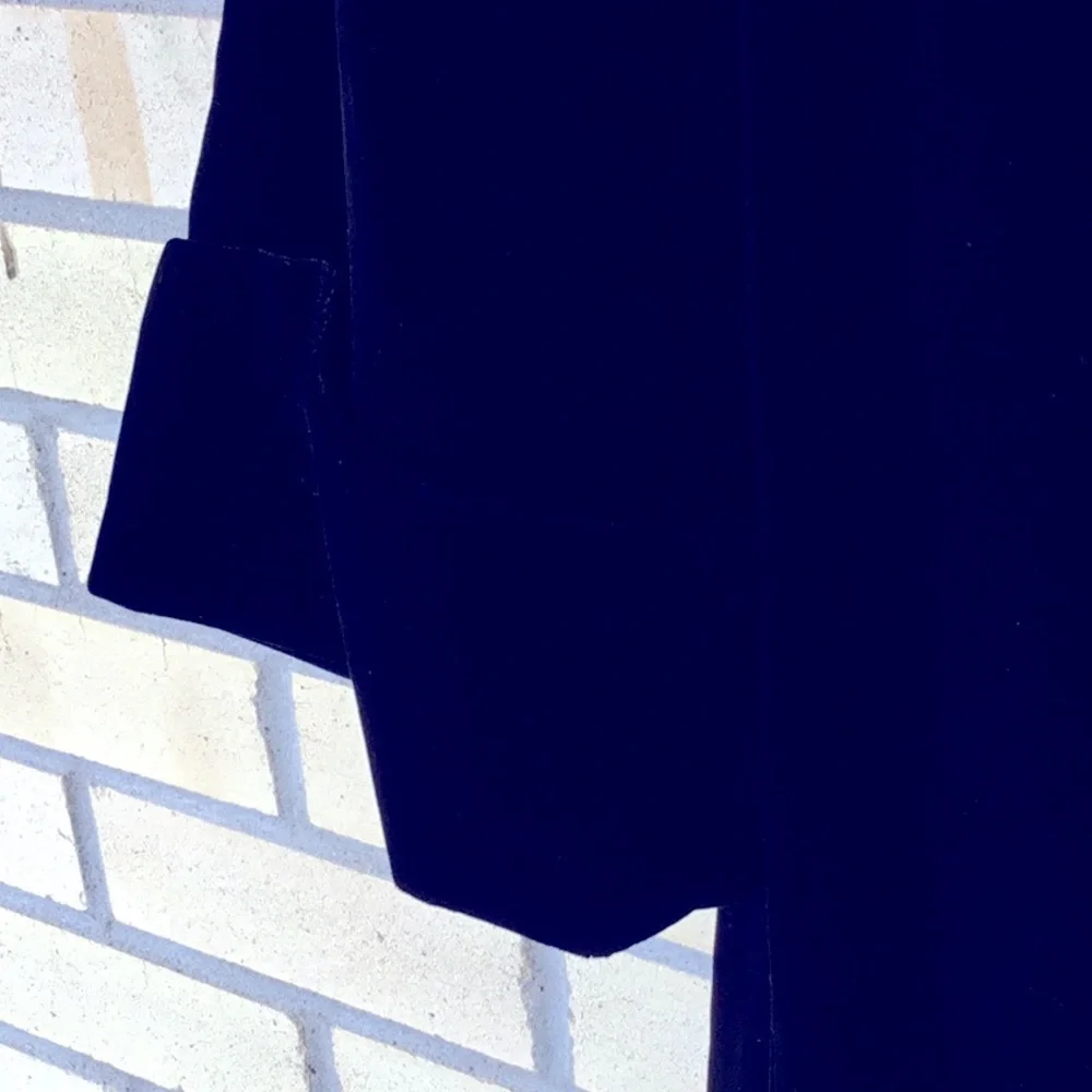 Vintage, Dramatic,Long Black Velvet Coat Medium/Large - Picture 5 of 10